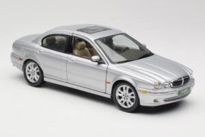 Jaguar X-Type Silber Maisto 1:18 7271328 Metall — Bild 6 von 8