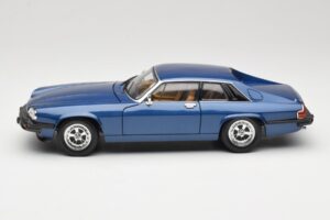 Jaguar XJ-S Blau Road Signature 1:18 92658 Metall — Bild 4 von 8