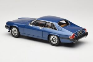 Jaguar XJ-S Blau Road Signature 1:18 92658 Metall — Bild 7 von 8