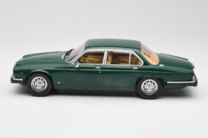 Jaguar XJ Series III Dunkelgrün MCG 1:18 MCG18175 Metall — Bild 3 von 6