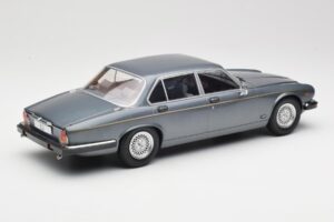 Jaguar XJ Series III Metallic Grey MCG 1:18 MCG18177 Metall — Bild 2 von 6