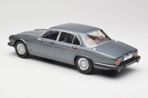 Jaguar XJ Series III Metallic Grey MCG 1:18 MCG18177 Metall — Bild 5 von 6