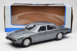 Jaguar XJ Series III Metallic Grey MCG 1:18 MCG18177 Metall — Bild 6 von 6