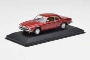 Jaguar XJ12 Coupe Regency Rot Minichamps 1:43 400130461 Metall — Bild 2 von 4