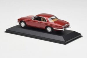 Jaguar XJ12 Coupe Regency Rot Minichamps 1:43 400130461 Metall — Bild 3 von 4