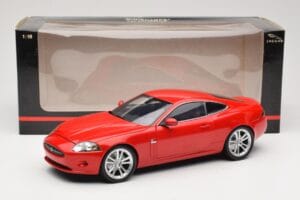 Jaguar XK X150 Rot Minichamps 1:18 150130503 Metall — Bild 8 von 8