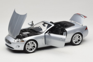 Jaguar XK X150 Cabriolet Silber Minichamps 1:18 150130531 Metall — Bild 2 von 8
