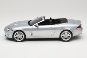 Jaguar XK X150 Cabriolet Silber Minichamps 1:18 150130531 Metall — Bild 4 von 8