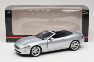 Jaguar XK X150 Cabriolet Silber Minichamps 1:18 150130531 Metall — Bild 8 von 8