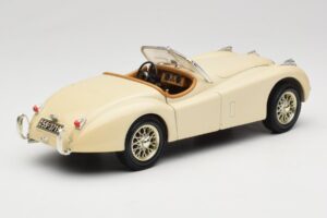 Jaguar XK120 Weiß Eduscho 1:18 7482-1HTH Metall — Bild 3 von 8