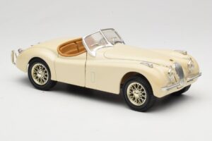 Jaguar XK120 Weiß Eduscho 1:18 7482-1HTH Metall — Bild 6 von 8