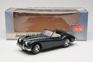 Jaguar XK140 Drophead Coupe Schwarz Sun Star 1:18 2802 Metall — Bild 8 von 8