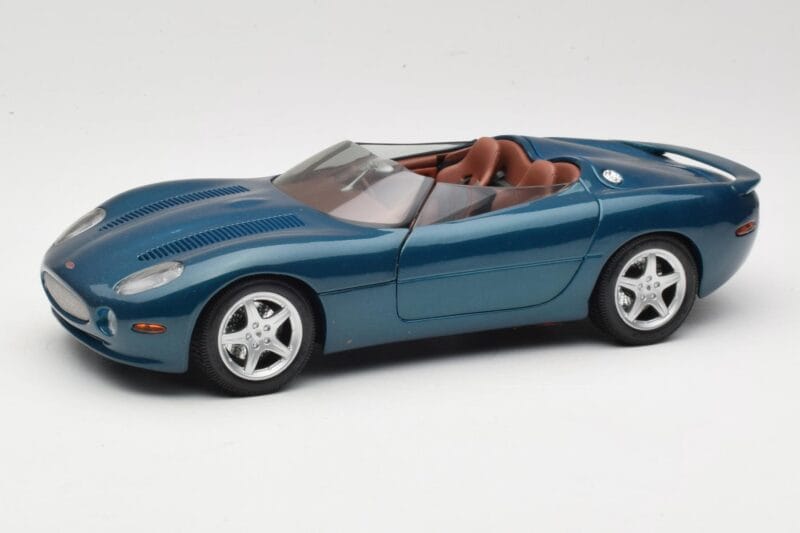 Jaguar XK180 Grün Maisto 1:18 50337 Metall