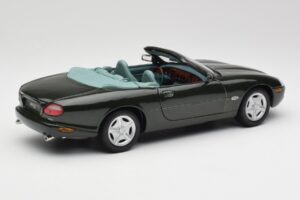 Jaguar XK8 X100 Cabriolet British Racing Grün Maisto 1:18 50285 Metall — Bild 3 von 8