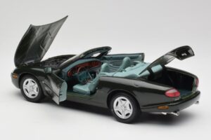 Jaguar XK8 X100 Cabriolet British Racing Grün Maisto 1:18 50285 Metall — Bild 5 von 8