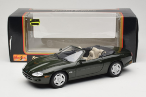 Jaguar XK8 Green Metallic Hellgrau Interieur Maisto 1:18 31836 Metall — Bild 8 von 8