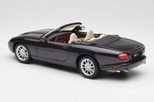 Jaguar XKR X100 Cabriolet Grau Maisto 1:18 50331 Metall — Bild 7 von 8