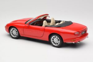 Jaguar XKR X100 Rot Maisto 1:18 50330 Metall — Bild 7 von 8