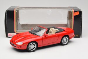 Jaguar XKR X100 Rot Maisto 1:18 50330 Metall — Bild 8 von 8