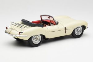 Jaguar XKSS Creme AUTOart 1:18 73512 Metall — Bild 3 von 8