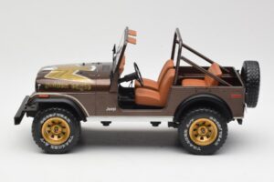 Jeep CJ-7 Golden Eagle Grün MCG 1:18 MCG18109 Metall — Bild 3 von 6