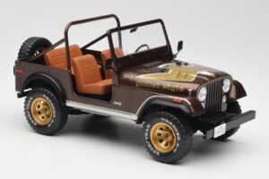 Jeep CJ-7 Golden Eagle Grün MCG 1:18 MCG18109 Metall — Bild 4 von 6