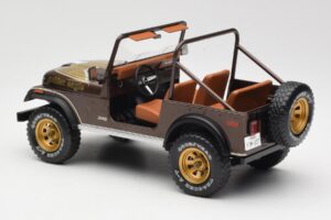 Jeep CJ-7 Golden Eagle Grün MCG 1:18 MCG18109 Metall — Bild 5 von 6