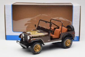 Jeep CJ-7 Golden Eagle Grün MCG 1:18 MCG18109 Metall — Bild 6 von 6