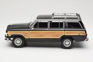 Jeep Grand Wagoneer Schwarz KK-Scale 1:18 KKDC181113 Metall — Bild 3 von 6