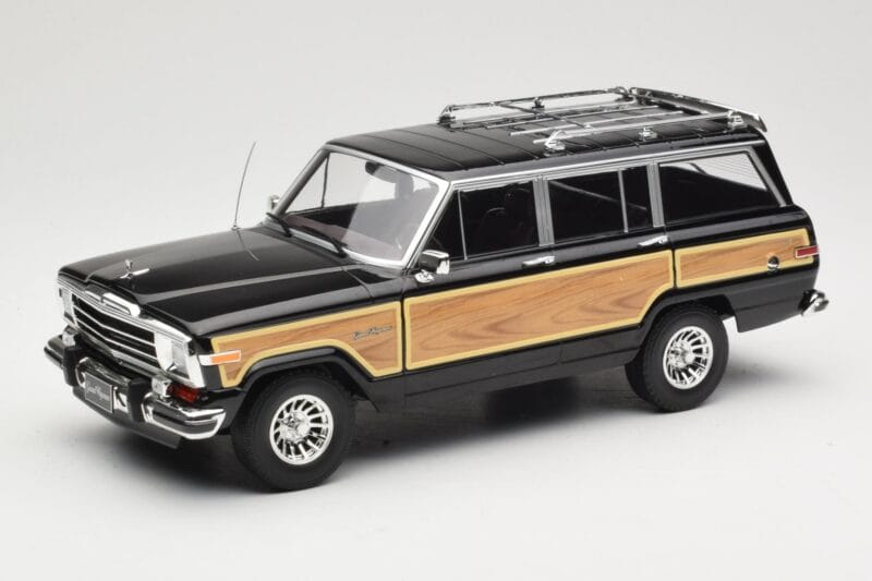 Jeep Grand Wagoneer Schwarz KK-Scale 1:18 KKDC181113 Metall