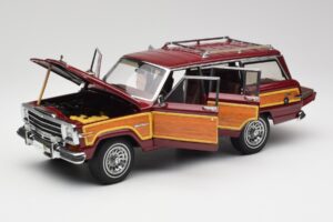 Jeep Grand Wagoneer Classic Rot AUTOart 1:18 74002 Metall — Bild 2 von 8