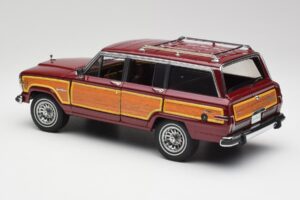 Jeep Grand Wagoneer Classic Rot AUTOart 1:18 74002 Metall — Bild 7 von 8