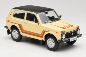 Lada Niva 2121 California Beige MCG 1:18 MCG18004 Metall — Bild 4 von 6