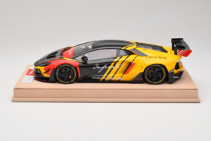 Lamborghini Aventador Liberty Walk Infinite Schwarz Gelb Timothy & Pierre 1:18 REMC035 Metall