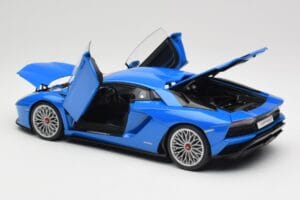 Lamborghini Aventador S LP740-4 Blue Nila AUTOart 1:18 79134 Metall — Bild 5 von 8