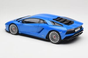 Lamborghini Aventador S LP740-4 Blue Nila AUTOart 1:18 79134 Metall — Bild 7 von 8