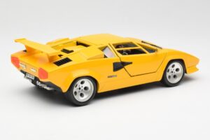 Lamborghini Countach Gelb Bburago 1:18 3037 Metall — Bild 3 von 8