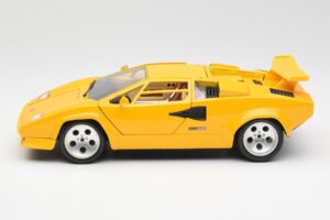 Lamborghini Countach Gelb Bburago 1:18 3037 Metall — Bild 4 von 8