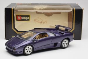 Lamborghini Diablo Lila Maisto 1:18 3028 Metall — Bild 8 von 8