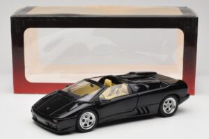 Lamborghini Diablo Roadster Schwarz AUTOart 1:18 70093-R1 Metall — Bild 10 von 10