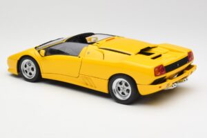 Lamborghini Diablo Roadster Gelb AUTOart 1:18 70092 Metall — Bild 7 von 8