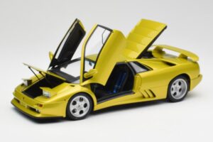 Lamborghini Diablo SE30 Anniversary Edition Gelb Spyder AUTOart 1:18 79157 Metall — Bild 2 von 8