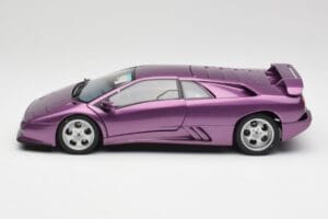 Lamborghini Diablo SE30 Anniversary Edition Metallic Lila AUTOart 1:18 79158 Metall — Bild 4 von 8