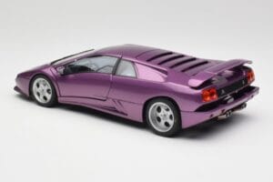 Lamborghini Diablo SE30 Anniversary Edition Metallic Lila AUTOart 1:18 79158 Metall — Bild 7 von 8