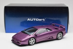 Lamborghini Diablo SE30 Anniversary Edition Metallic Lila AUTOart 1:18 79158 Metall — Bild 8 von 8