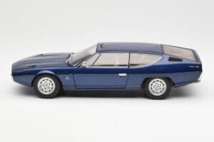 Lamborghini Espada Blau Metallic AUTOart 1:18 74502 Metall — Bild 4 von 8