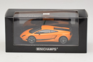Lamborghini Gallardo LP570-4 Superleggera Orange Metallic Minichamps 1:43 400103841 Metall — Bild 5 von 5