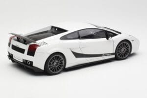 Lamborghini Gallardo Superleggera Monocerus Metallic Weiß AUTOart 1:18 74585 Metall — Bild 3 von 8