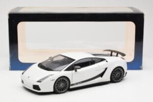 Lamborghini Gallardo Superleggera Monocerus Metallic Weiß AUTOart 1:18 74585 Metall — Bild 8 von 8