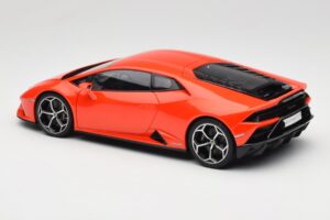 Lamborghini Huracan EVO Arancio Xanto AUTOart 1:18 79214 Komposit — Bild 7 von 8